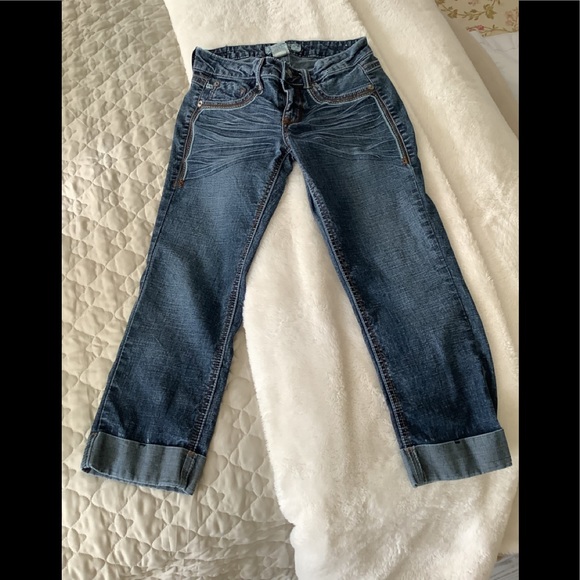 17/21 exclusive denim capris size 2 30”-22” inseam waist wrinkle look blue . 💐 - Picture 1 of 11